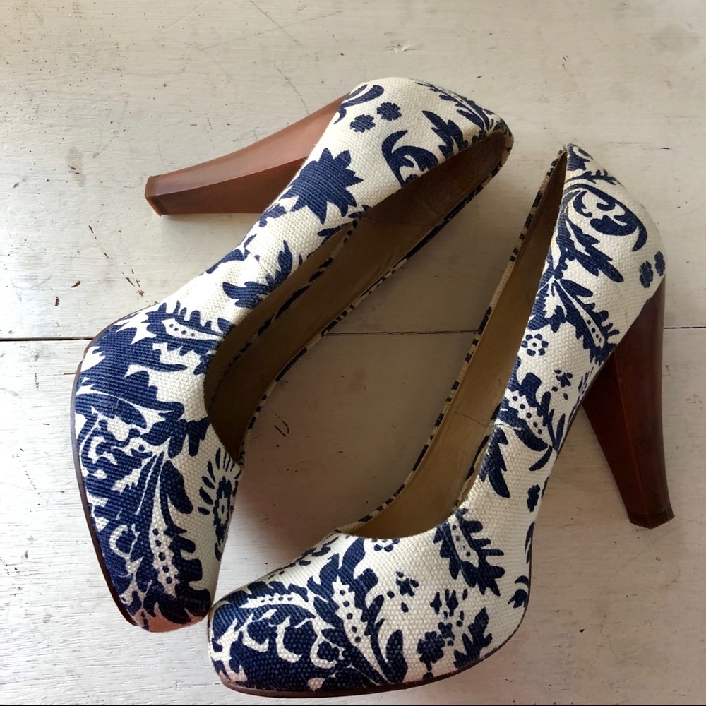 Beautiful Tribeca Kenneth Cole Heels EUC